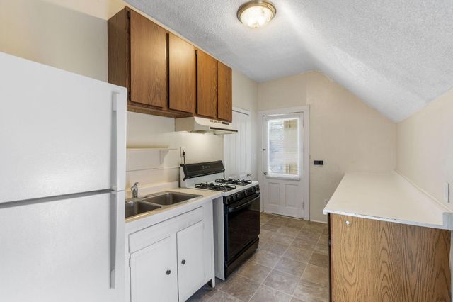 2048 Carroll Avenue, Saint Paul, MN 55104