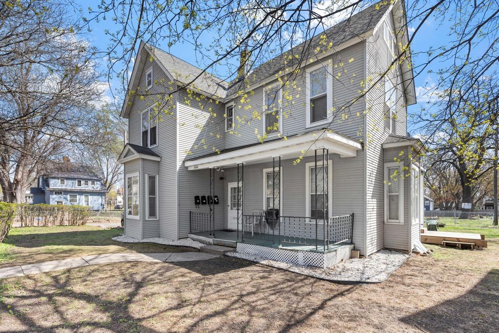 2048 Carroll Avenue, Saint Paul, MN 55104