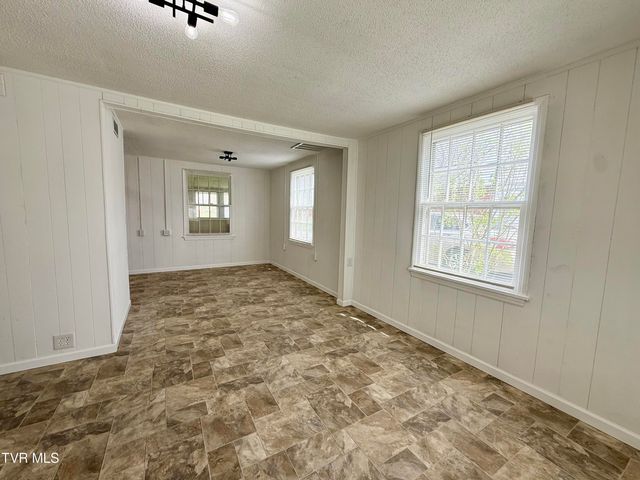 520 West Sullivan Street, Kingsport, TN 37660