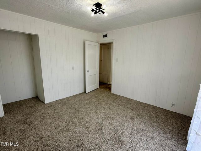 520 West Sullivan Street, Kingsport, TN 37660