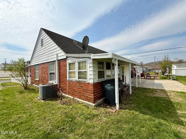 520 West Sullivan Street, Kingsport, TN 37660