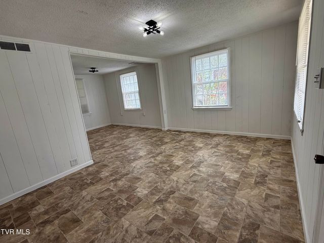 520 West Sullivan Street, Kingsport, TN 37660