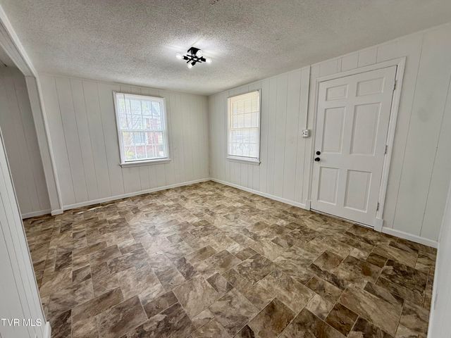 520 West Sullivan Street, Kingsport, TN 37660