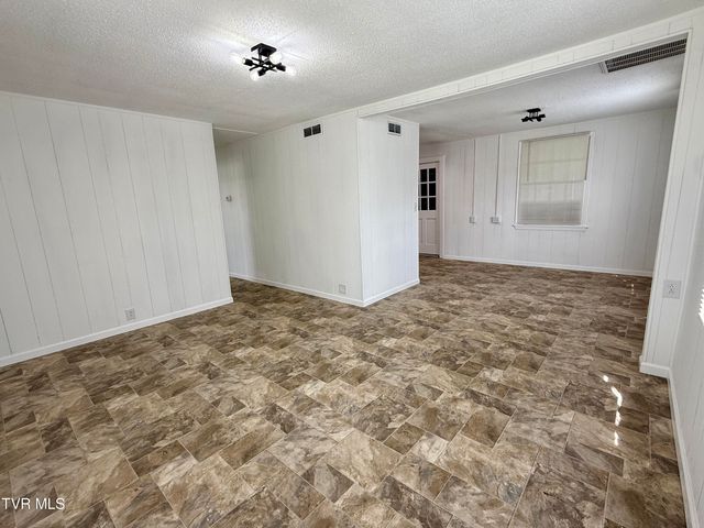 520 West Sullivan Street, Kingsport, TN 37660