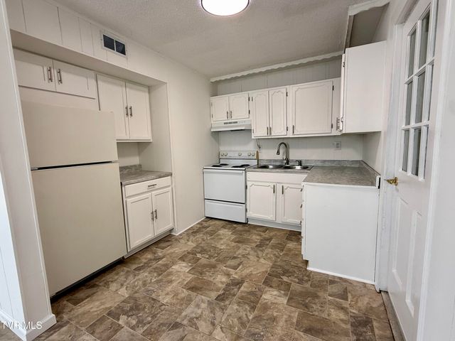 520 West Sullivan Street, Kingsport, TN 37660