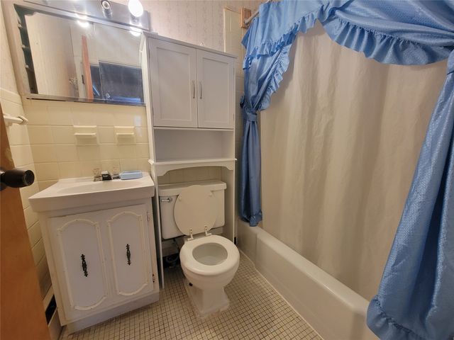 513 E 37TH. Street, Erie, PA 16504