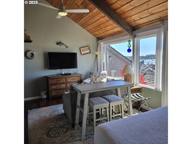 1000 Se BAY Blvd 504-604, Newport, OR 97365