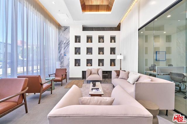 510 S Oxford Avenue 814, Los Angeles, CA 90020