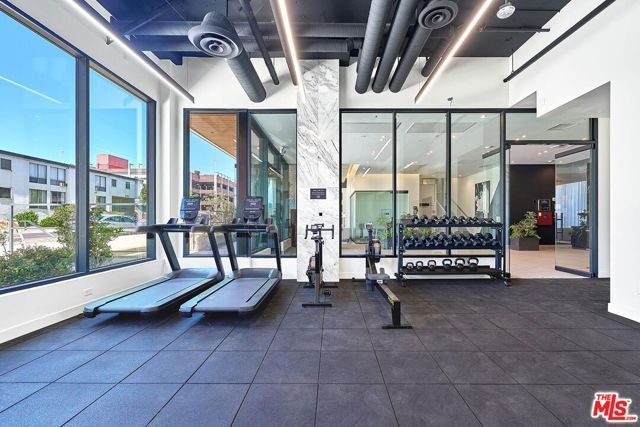 510 S Oxford Avenue 814, Los Angeles, CA 90020