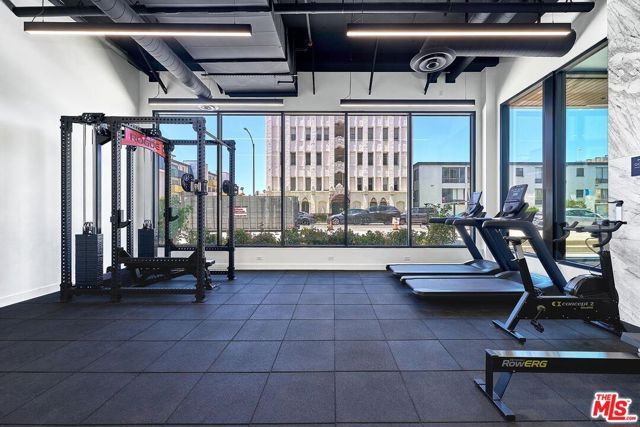 510 S Oxford Avenue 814, Los Angeles, CA 90020