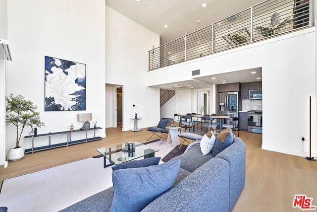 510 S Oxford Avenue 814, Los Angeles, CA 90020