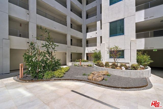 510 S Oxford Avenue 814, Los Angeles, CA 90020
