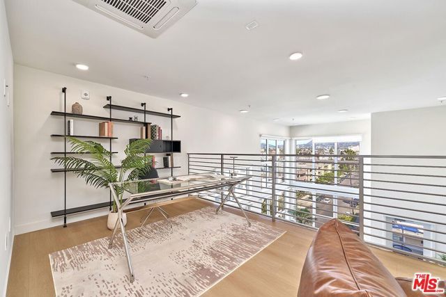 510 S Oxford Avenue 814, Los Angeles, CA 90020
