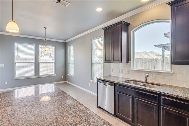 2217 Ibis St, Corpus Christi, TX 78414