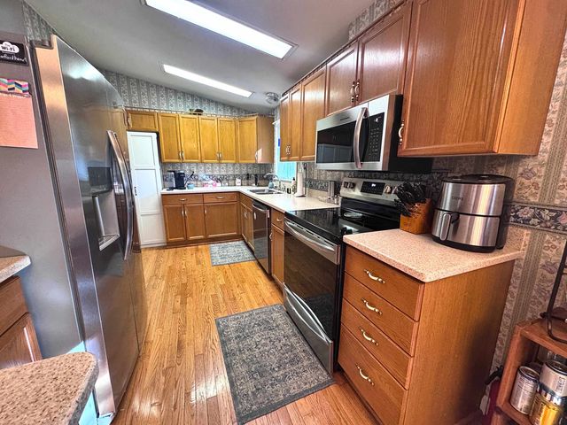 4 Rockwood Street, Bennington, VT 05201