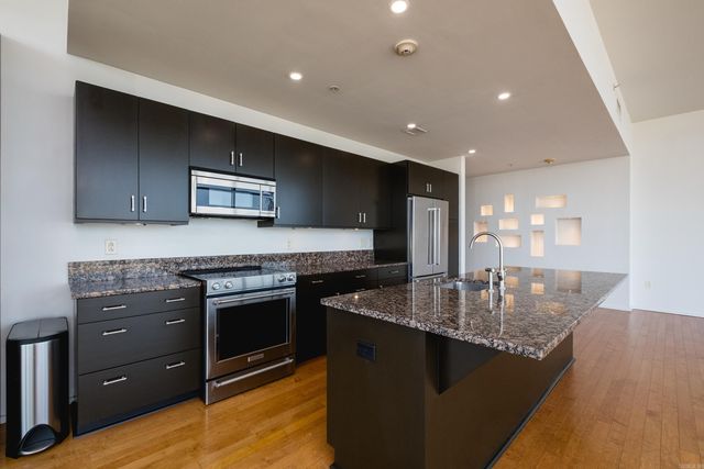 300 E 3rd St Apt 702, Little Rock, AR 72201