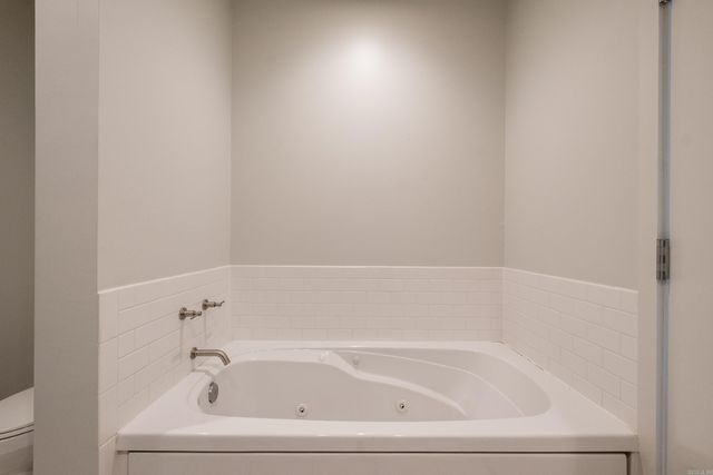 300 E 3rd St Apt 702, Little Rock, AR 72201