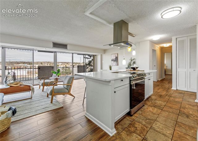 411 Lakewood Circle B430, Colorado Springs, CO 80910
