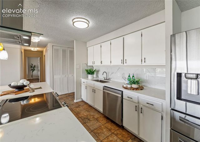 411 Lakewood Circle B430, Colorado Springs, CO 80910