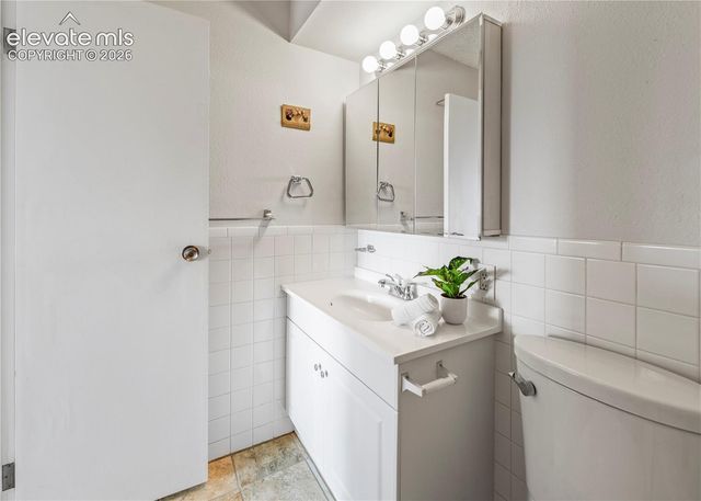 411 Lakewood Circle B430, Colorado Springs, CO 80910