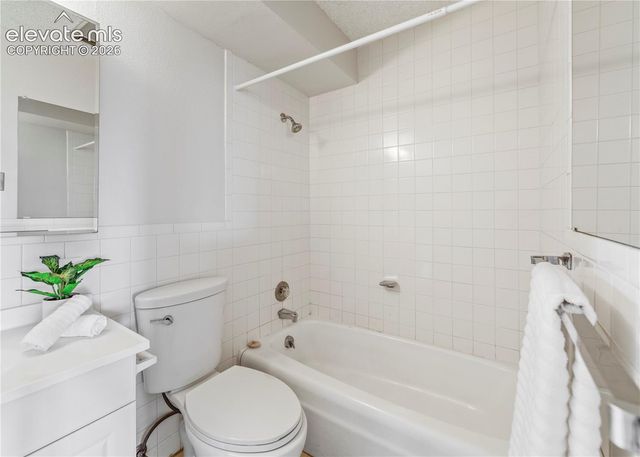 411 Lakewood Circle B430, Colorado Springs, CO 80910