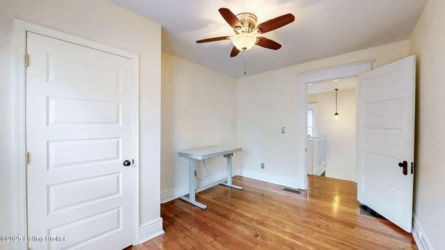 5 Maple Ct, Louisville, KY 40214