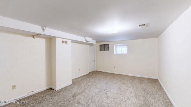 5 Maple Ct, Louisville, KY 40214