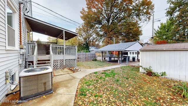 5 Maple Ct, Louisville, KY 40214