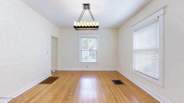 5 Maple Ct, Louisville, KY 40214