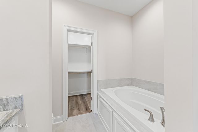 312 Gun Runner Drive, Carencro, LA 70520