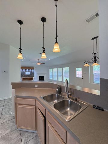3210 Woodcreek Glen Lane, Houston, TX 77073