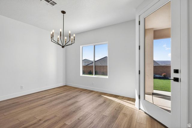 1418 E HAYROCKS DR, St. George, UT 84790