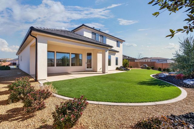 1418 E HAYROCKS DR, St. George, UT 84790