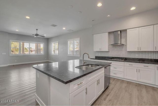 1139 N Harold Street, Tempe, AZ 85288