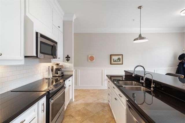 2802 Morrison Street 104, Houston, TX 77009