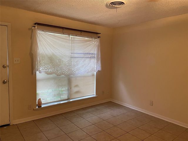 1412 W Willis Street, Alvin, TX 77511