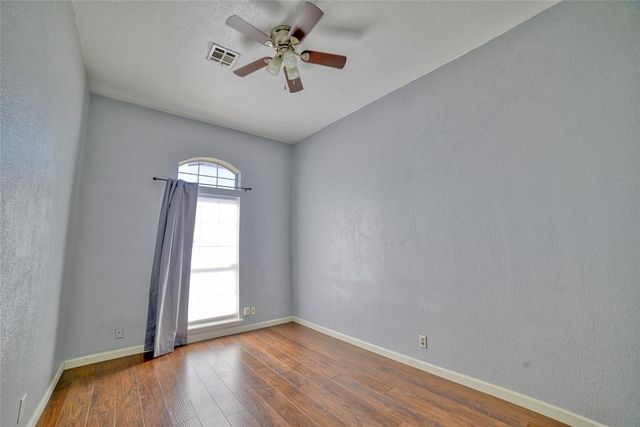 923 Castle Road, Edmond, OK 73034