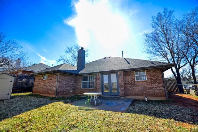 923 Castle Road, Edmond, OK 73034