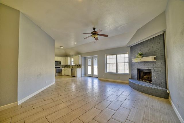 923 Castle Road, Edmond, OK 73034