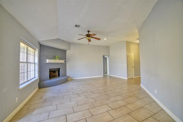 923 Castle Road, Edmond, OK 73034