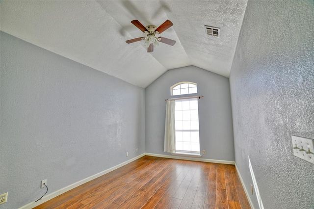 923 Castle Road, Edmond, OK 73034