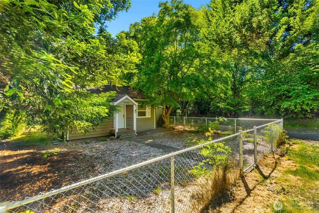 2325 Jackson Avenue NW, Olympia, WA 98502