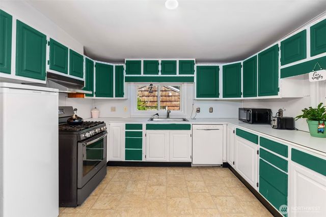 2325 Jackson Avenue NW, Olympia, WA 98502