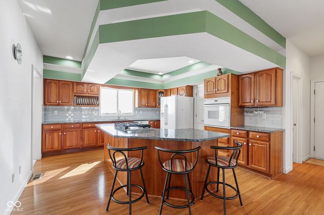 5702 W 100 N, Greenfield, IN 46140