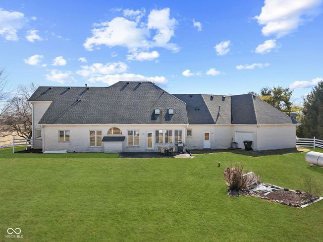 5702 W 100 N, Greenfield, IN 46140