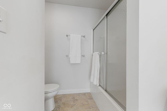 5702 W 100 N, Greenfield, IN 46140