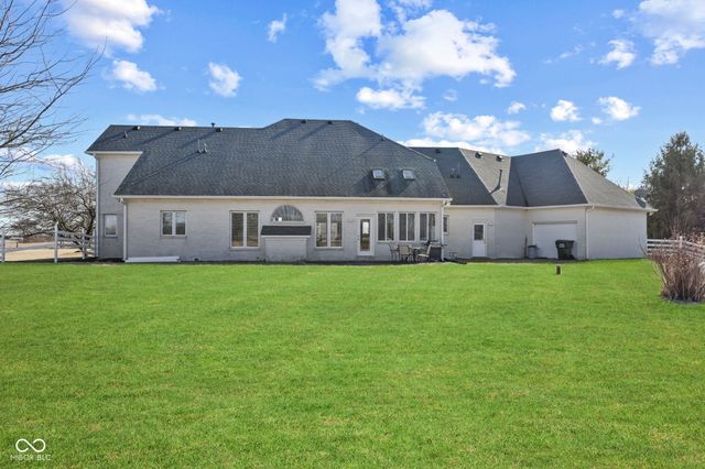 5702 W 100 N, Greenfield, IN 46140