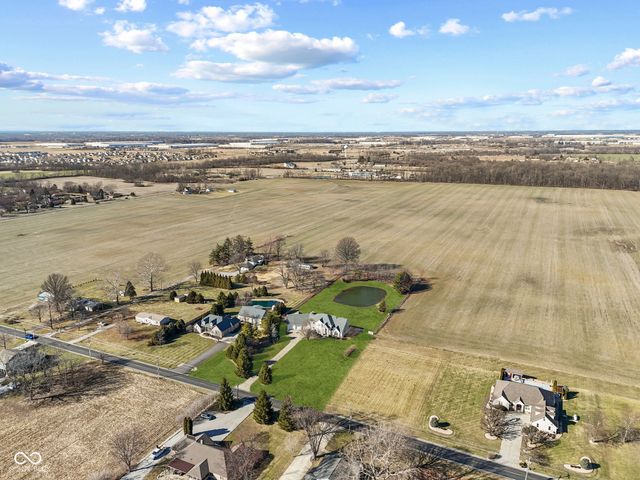 5702 W 100 N, Greenfield, IN 46140