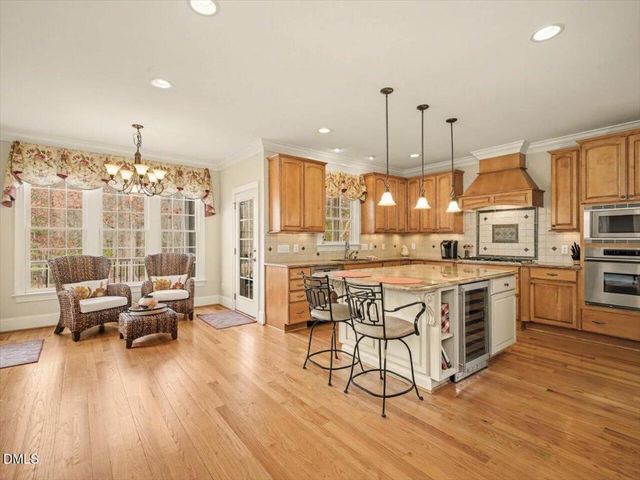 83 Broad Leaf Court, Chapel Hill, NC 27517