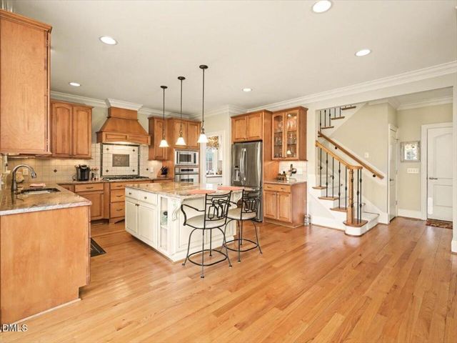 83 Broad Leaf Court, Chapel Hill, NC 27517